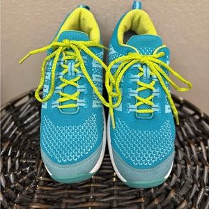 Orthofeet sneakers, size 8